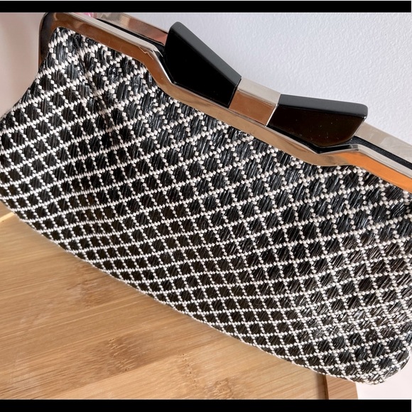 Vintage Style Clutch/ or Shoulder Bag - Picture 4 of 6